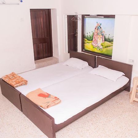 New Metro Guest House Kolkata Exterior photo